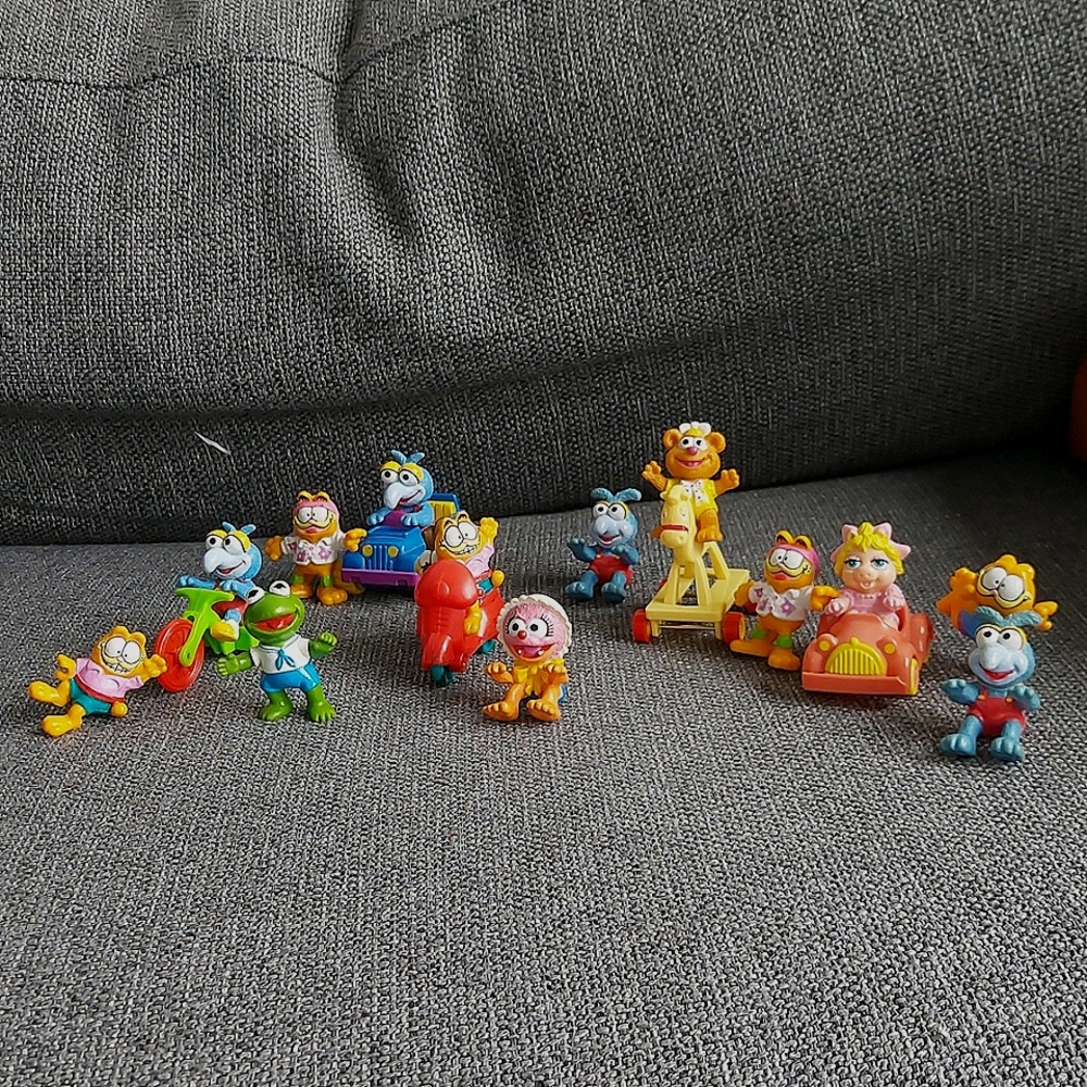 Vintage Mcdonald's 1986 Garfield & Muppets Collection